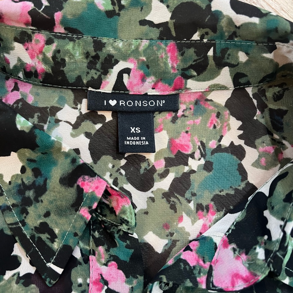 I heart Ronson Button Down Blouse - Picture 3 of 5